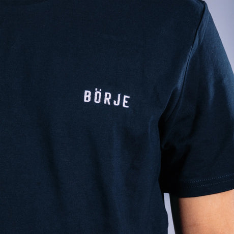 1163670-0407_3_BÖRJE-Tee-Navy Blue-White Stor
