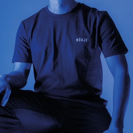 1163670-0407_5_BÖRJE-Tee-Navy Blue-White Stor