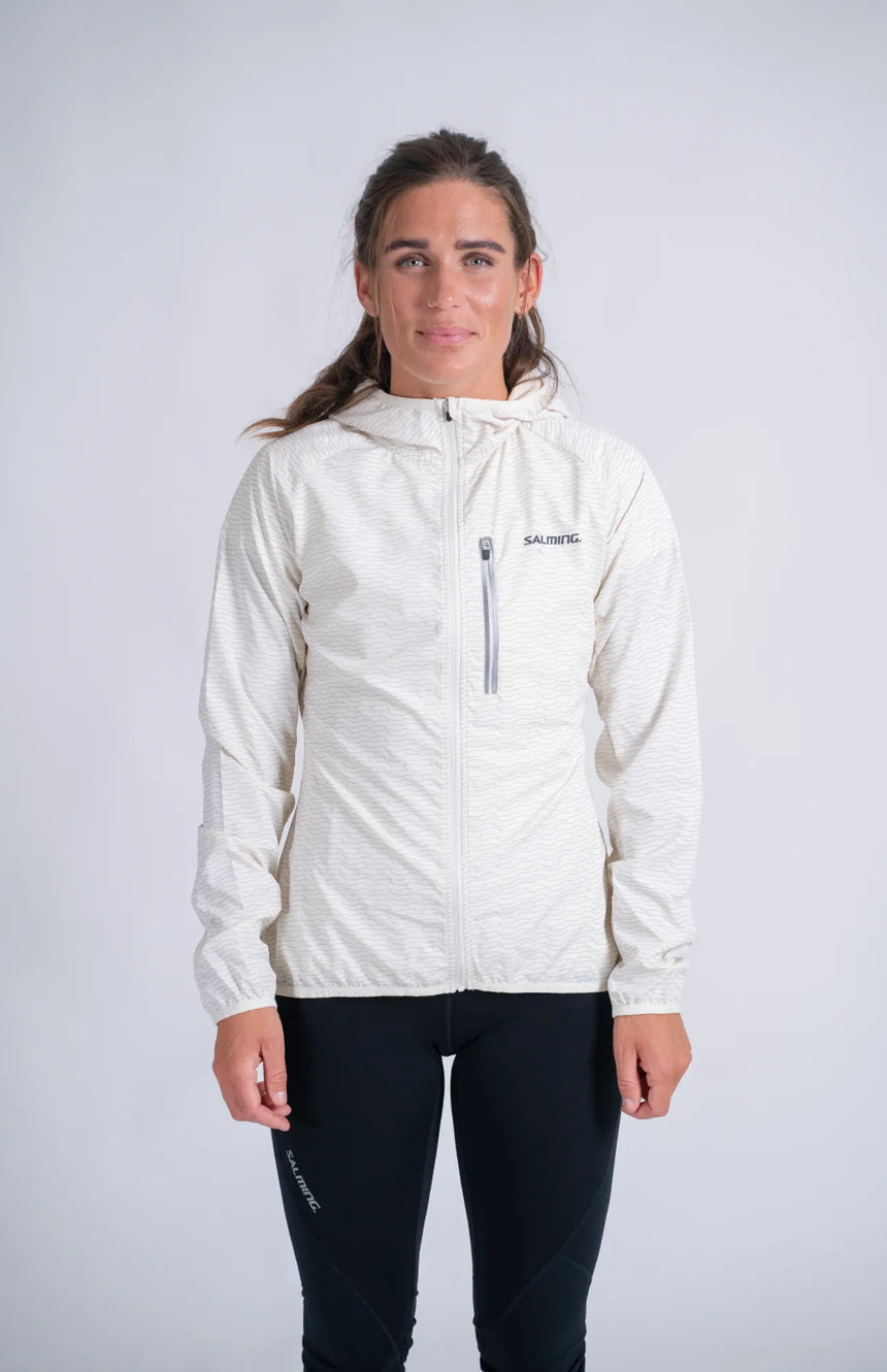 1272702-1010_4_Essential-Run-Jacket-Wmn_Grey