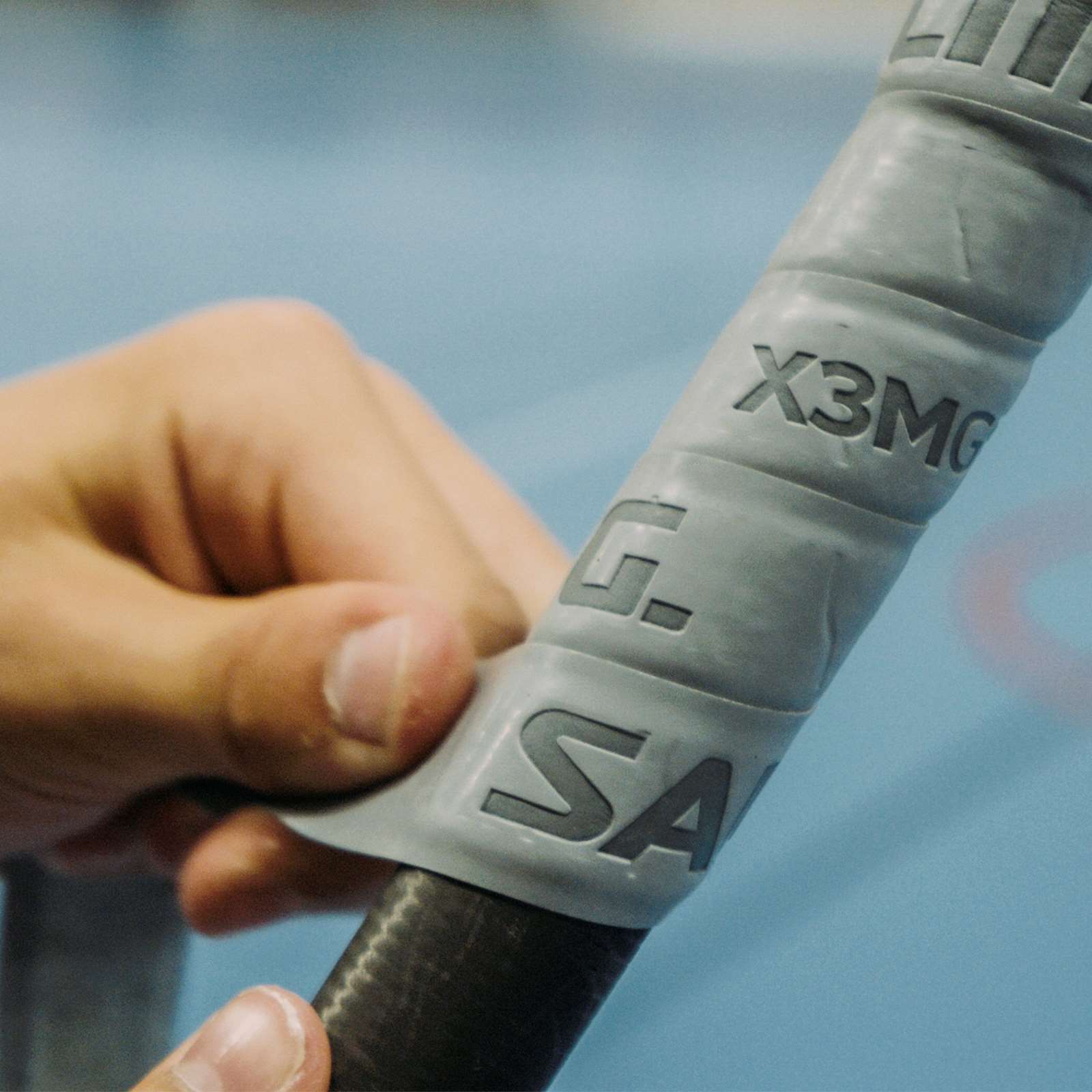 How to Re-Grip Your Floorball Stick: Step-by-Step Guide | Salming